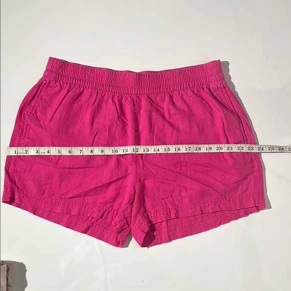 Old Navy Bright Pink Women's Athletic Shorts - Picture 5 of 7